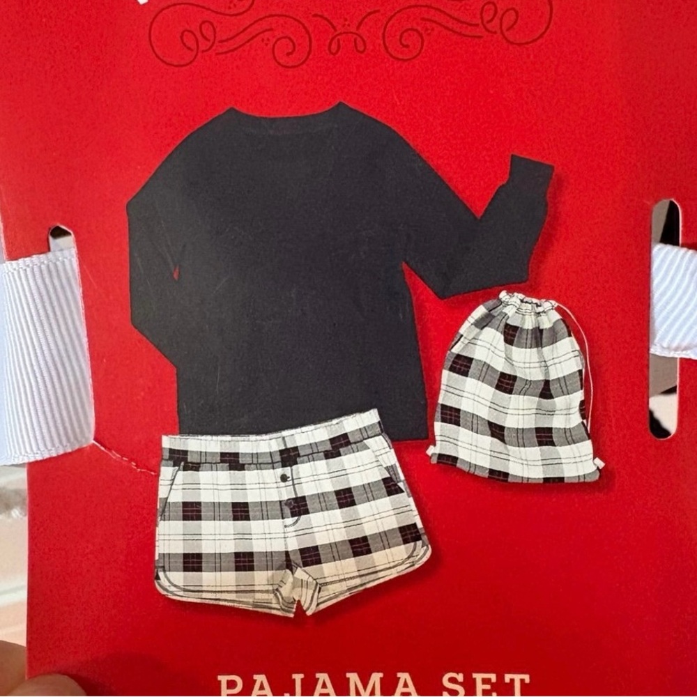 Wondershop at Target Pajama Set – M – Plush Top + Flannel Shorts + Matching Bag